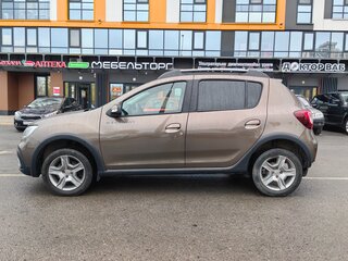 2021 Renault Sandero Stepway II Рестайлинг, коричневый, 1285000 рублей, вид 3