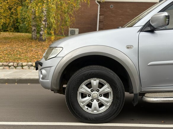 2011 Mitsubishi L200 IV, серебристый, 1499000 рублей - вид 8