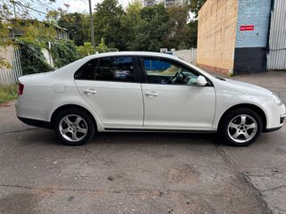 2008 Volkswagen Jetta V, белый, 600000 рублей, вид 2