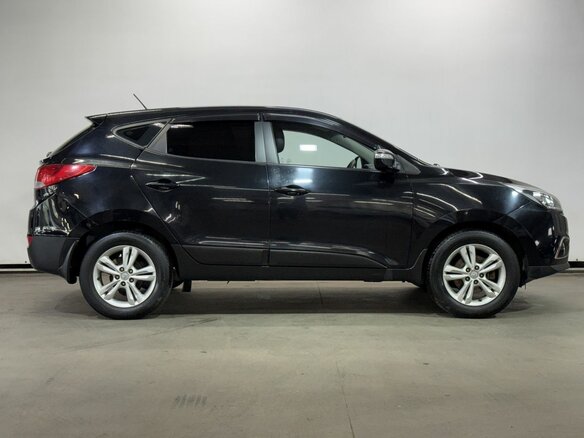 2013 Hyundai ix35 I, чёрный - вид 3