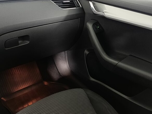2017 Skoda Octavia III (A7), серебристый, 1240000 рублей - вид 13