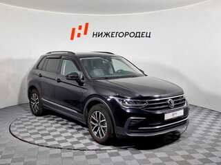 2021 Volkswagen Tiguan II Рестайлинг, чёрный, 3349000 рублей, вид 1