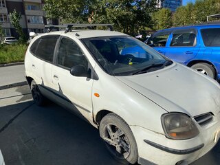 2002 Nissan Tino, белый, 220000 рублей, вид 1