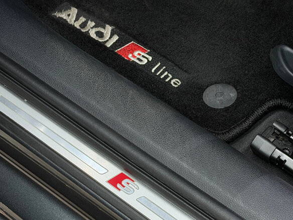 2018 Audi A4 V (B9), серый, 3400000 рублей - вид 21