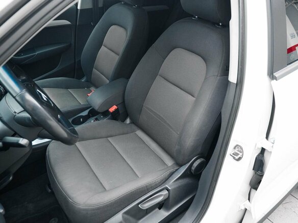 2015 Audi Q3 I (8U) Рестайлинг, белый, 1379000 рублей - вид 8