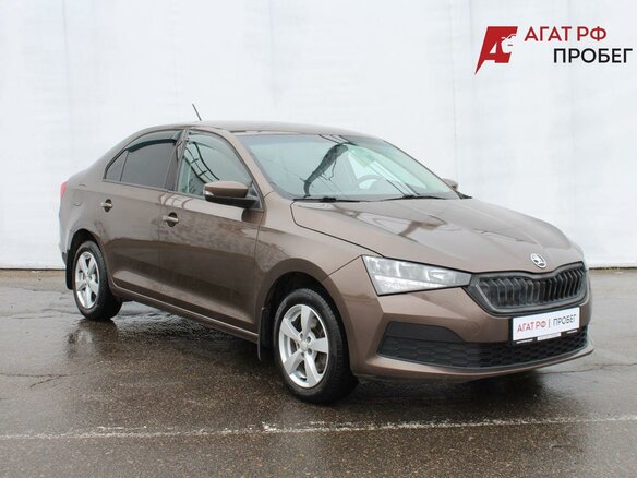2020 Skoda Rapid II, коричневый, 1470000 рублей - вид 2