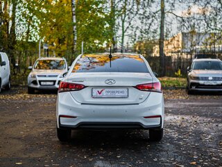 2018 Hyundai Solaris II, белый, 1099000 рублей, вид 4