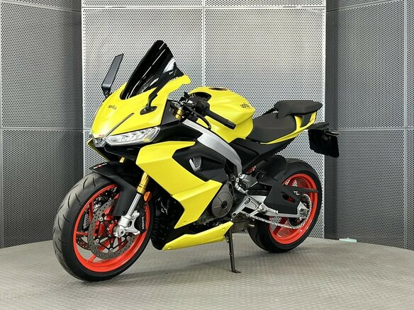 2022 Aprilia RS 660, жёлтый, 899000 рублей - вид 3