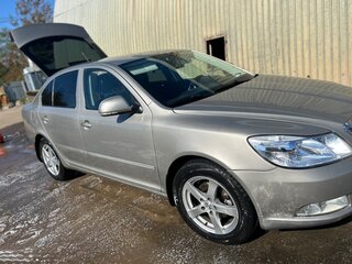 2013 Skoda Octavia II (A5) Рестайлинг, бежевый, 740000 рублей, вид 2