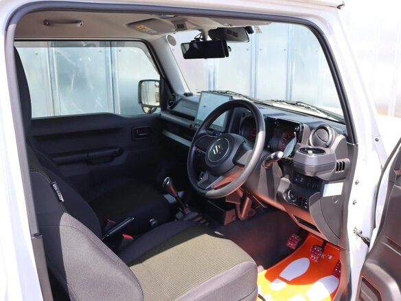 2023 Suzuki Jimny Sierra IV, белый, 1725000 рублей - вид 6