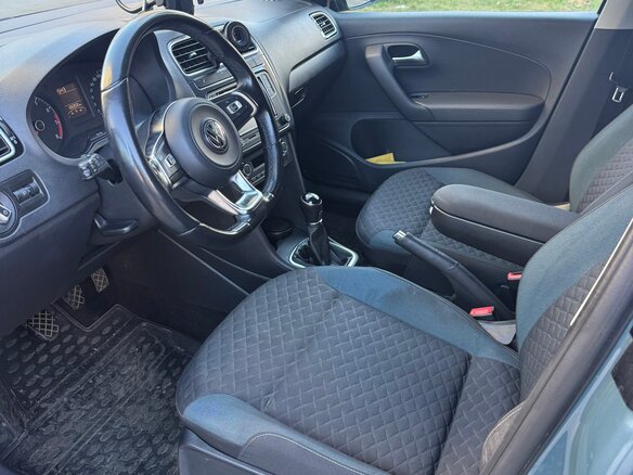 2019 Volkswagen Polo V Рестайлинг, серый, 1220000 рублей - вид 4