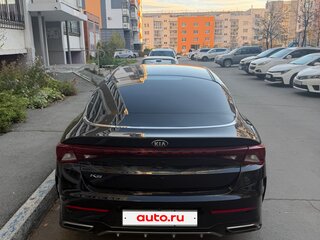 2020 Kia K5 III, чёрный, 2150000 рублей, вид 5
