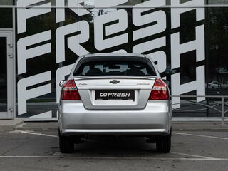 2008 Chevrolet Aveo I Рестайлинг, серебристый, 393000 рублей, вид 4