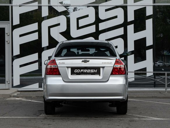 2008 Chevrolet Aveo I Рестайлинг, серебристый, 399500 рублей - вид 3