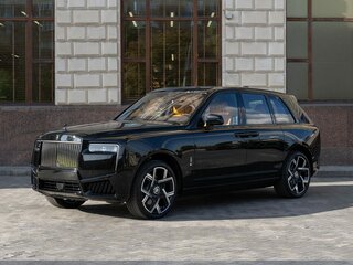 2026 Rolls-Royce Cullinan Black Badge I Рестайлинг (Series II), чёрный, 67790000 рублей, вид 1