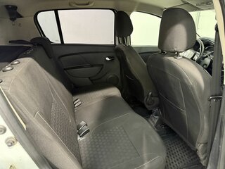 2017 Renault Sandero II, белый, 749800 рублей, вид 3