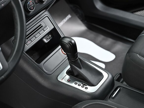 2015 Volkswagen Tiguan I Рестайлинг, коричневый, 1325000 рублей - вид 8