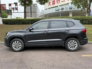 2023 Volkswagen Tharu I, чёрный, 1550004 рублей, вид 5