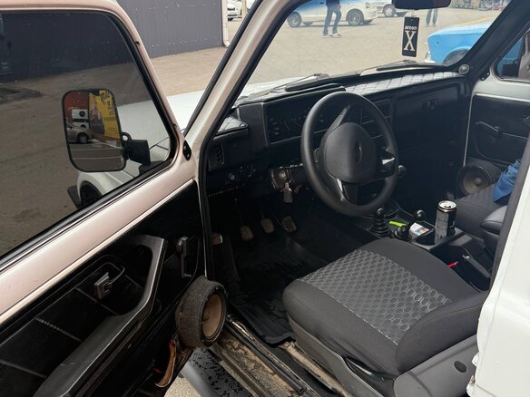 2001 Lada (ВАЗ) 2121 (4x4) I Рестайлинг, белый, 295000 рублей - вид 4