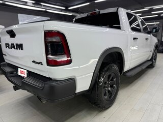 2023 Ram 1500 Crew Cab V, белый, 8340000 рублей, вид 3