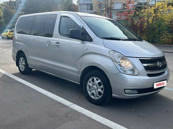 2010 Hyundai Grand Starex, серый, 1510000 рублей - вид 9