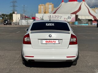 2011 Skoda Octavia II (A5) Рестайлинг, белый, 630000 рублей, вид 4