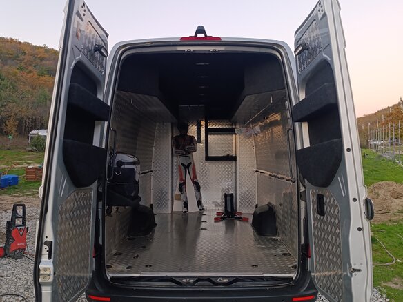 2019 Mercedes-Benz Sprinter, серебристый, 11000000 рублей - вид 15