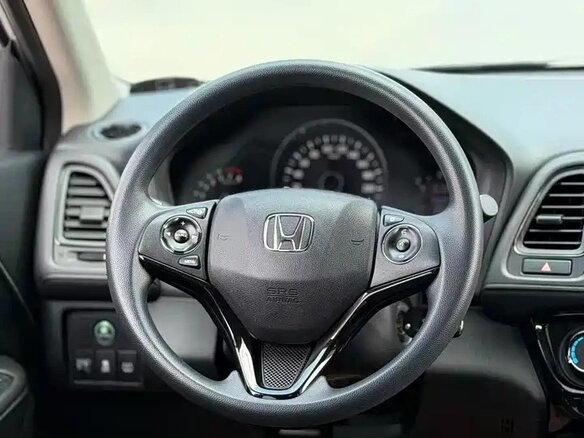 2022 Honda Vezel I Рестайлинг, белый, 1192100 рублей - вид 12
