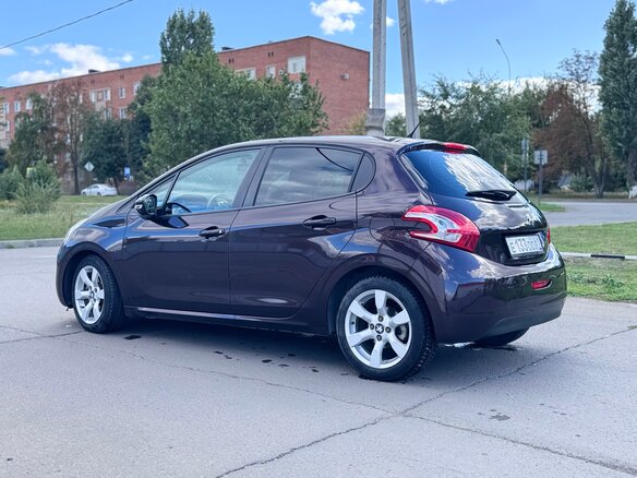 2013 Peugeot 208 I, пурпурный, 765000 рублей - вид 5