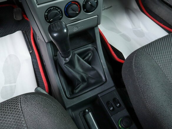 2011 Lada (ВАЗ) Priora I, чёрный, 379000 рублей - вид 10