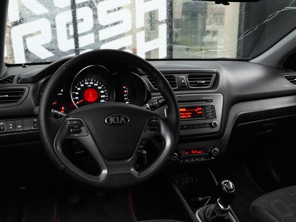 2015 Kia Rio III Рестайлинг, серый, 899000 рублей - вид 5