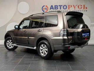 2014 Mitsubishi Pajero IV Рестайлинг 2, коричневый, 2222000 рублей, вид 2