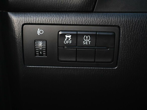 2014 Mazda 3 III (BM), серебристый, 1149000 рублей - вид 14