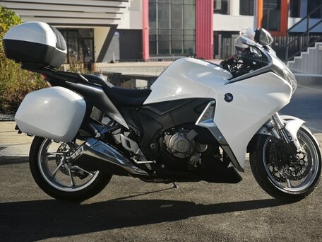 2011 Honda VFR 1200, белый, 950000 рублей, вид 5