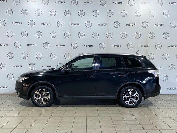 2014 Mitsubishi Outlander III Рестайлинг, чёрный, 1390000 рублей - вид 4