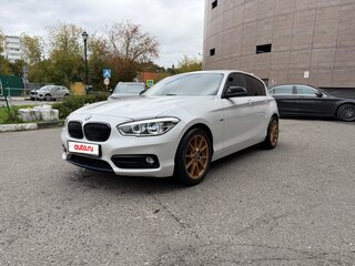 2015 BMW 1 серии 118i II (F20/F21) Рестайлинг, белый, 1550000 рублей, вид 1