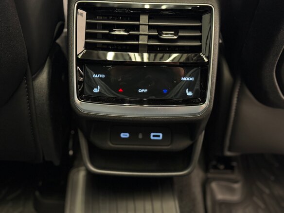 2026 Geely Monjaro I, белый, 4954990 рублей - вид 20