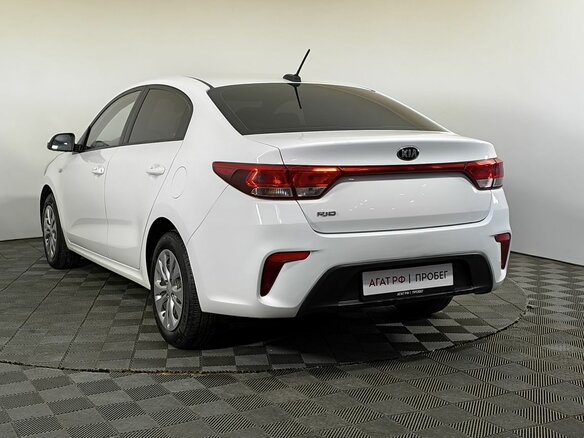 2019 Kia Rio IV, белый, 1195000 рублей - вид 5