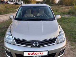 2010 Nissan Tiida I Рестайлинг, коричневый, 850000 рублей, вид 4