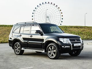 2014 Mitsubishi Pajero IV Рестайлинг 2, чёрный, 2360000 рублей, вид 5