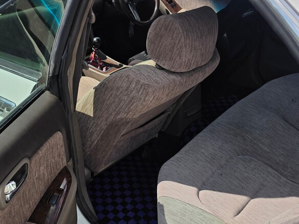 1998 Nissan Laurel VIII (C35), белый, 750000 рублей - вид 16