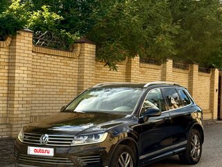 2016 Volkswagen Touareg II Рестайлинг, чёрный, 3500000 рублей, вид 1