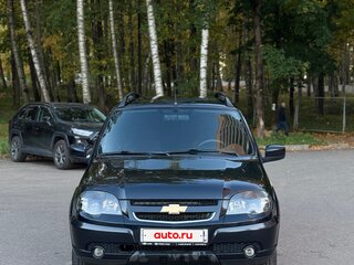 2017 Chevrolet Niva I Рестайлинг, чёрный, 980000 рублей, вид 2