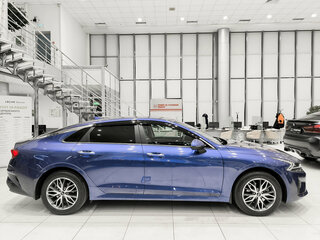 2021 Kia K5 III, синий, 2390000 рублей, вид 4