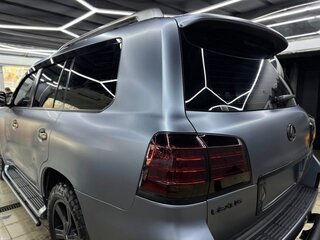 2010 Lexus LX 570 III, серебристый, 3420000 рублей, вид 2