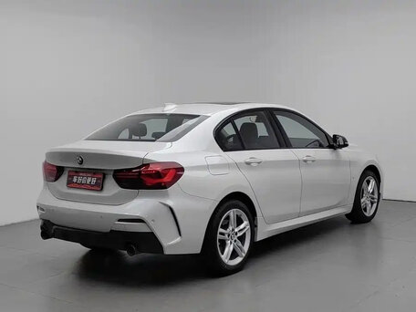 2023 BMW 1 серии 120i III (F52) Рестайлинг, белый, 1850000 рублей, вид 2