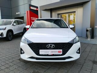 2022 Hyundai Solaris II Рестайлинг, белый, 1555170 рублей, вид 2