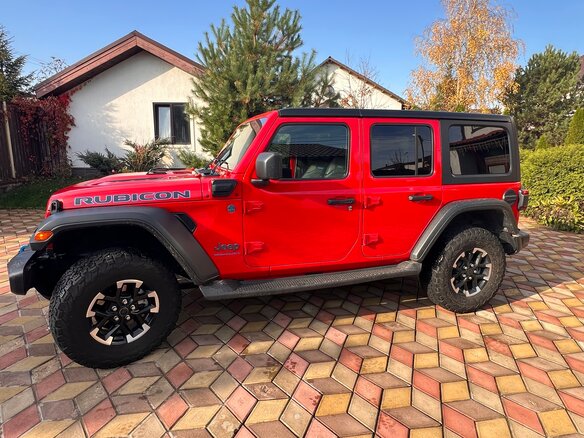2025 Jeep Wrangler 4xe IV (JL) Рестайлинг, красный, 6950000 рублей - вид 2