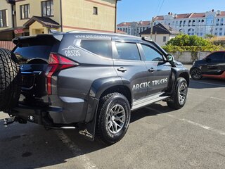 2022 Mitsubishi Pajero Sport III Рестайлинг, серый, 5200000 рублей, вид 5
