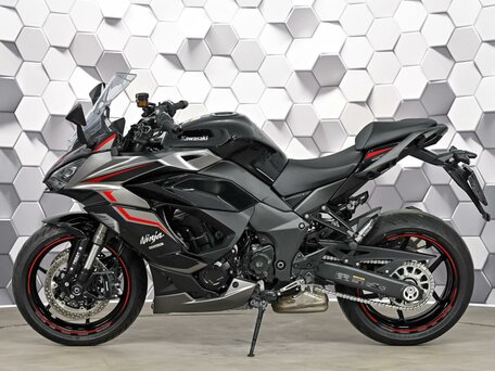 2024 Kawasaki Ninja 1000 SX, чёрный, 1469000 рублей, вид 4